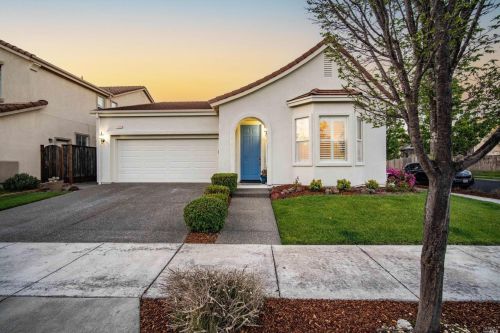 1379 Birdie Dr, Windsor, CA 95492-9791