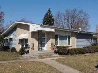 803 Halsted Rd, Rockford, IL 61103-3114