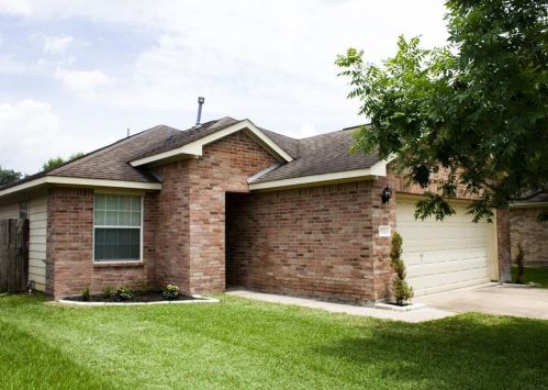 5743 Rose Rock Canyon Dr, Richmond TX  77469-6195 exterior