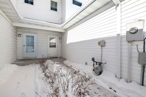 7563 5th St, Saint Paul MN  55128-5389 exterior