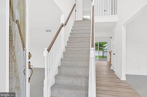 35 Glen Burnie Dr, Erial, NJ 08081-4361