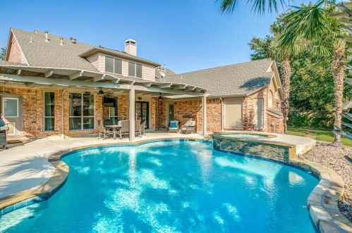 1713 Coyote Rdg, Carrollton TX 75010-3248 exterior