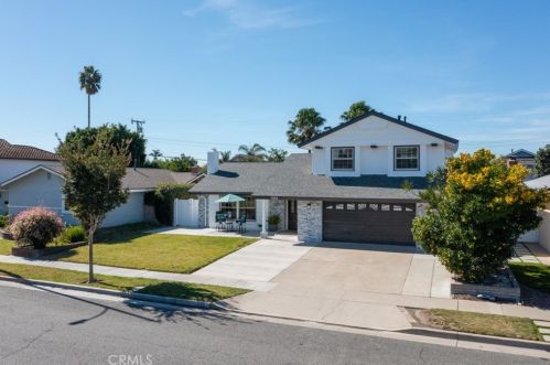 17353 Ash St, Santa Ana, CA 92708-3412