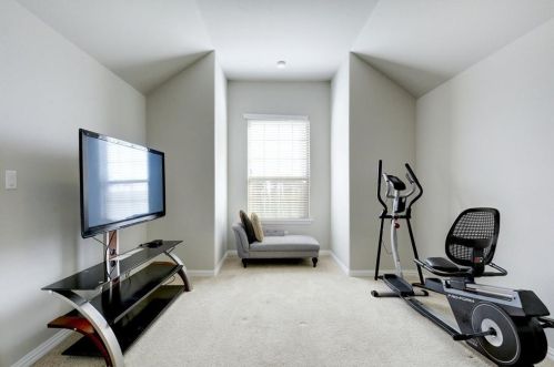 829 Catalina Ln, Austin TX  78737-4715 exterior