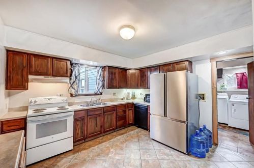 6026 Springfield Xenia Rd, Springfield OH  45502-8137 exterior