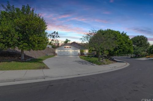 17792 Montauk Cir, Riverside, CA 92503-6511