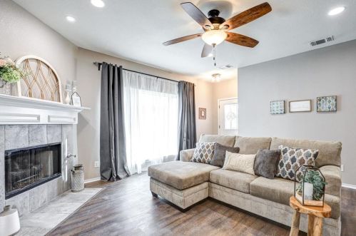 1320 Riley Dr, Carrollton TX 75007-1140 exterior