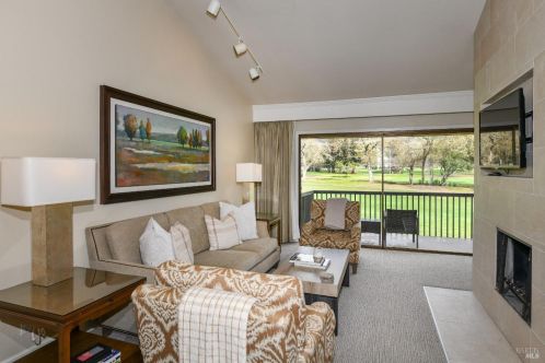 660 Cottage Dr, Fairfield CA  94558-1212 exterior