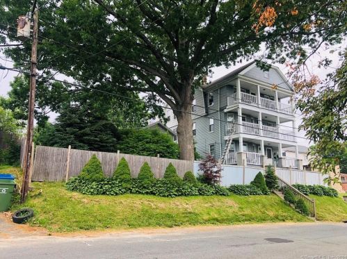 302 Wilson St, Waterbury, CT 06708-3404