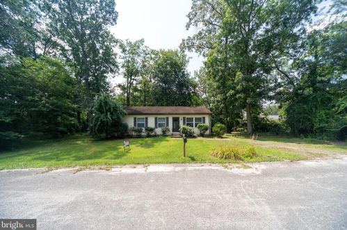 131 Dennis Ave, Browns Mills, NJ 08015-1950