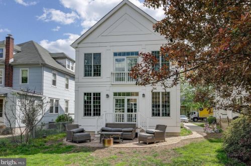 42 Walnut St, Tavistock NJ  08033-1853 exterior