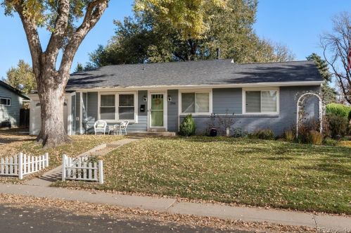2516 Clermont St, Denver, CO 80207-3137