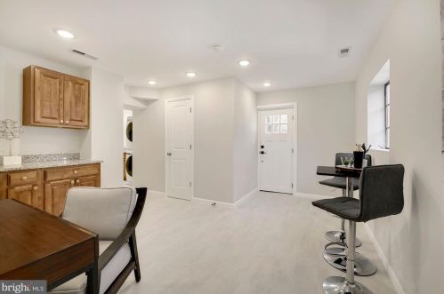 6512 Westmoreland Ave, Silver Spring MD 20912-4409 exterior