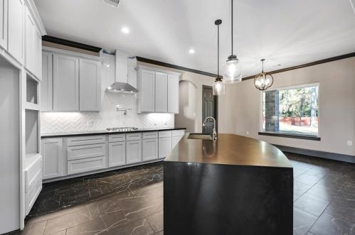 15475 Conroe Dr, Conroe TX  77384-3419 exterior