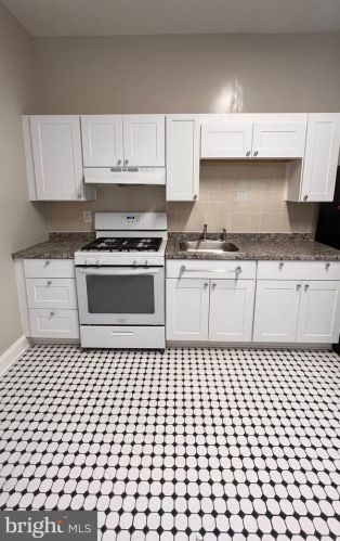 1819 Hancock St, Philadelphia PA  19122-2306 exterior