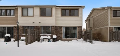 746 Grouse Ct, Bannockburn IL  60015-3619 exterior
