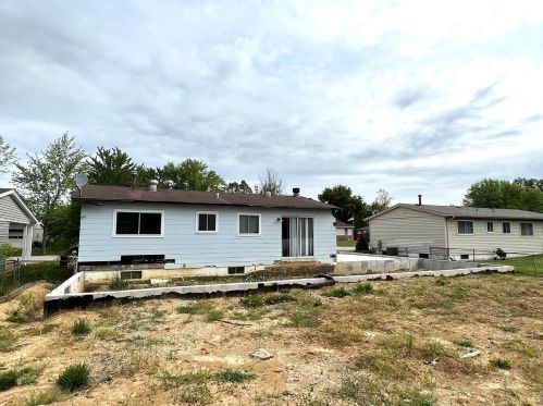 1062 Deleon Ct, Fenton, MO 63026-3703