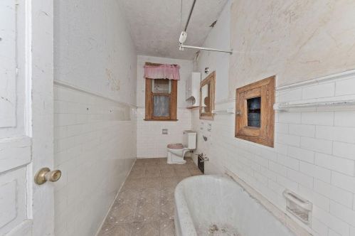 1926 Clarion Ave, Cincinnati OH  45207-1243 exterior
