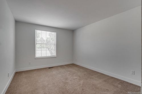 6909 Briarwood Dr, Englewood CO 80112-1160 exterior