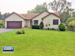 328 Dunkery Dr, Sycamore, IL 60178-1020