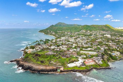 4140 Black Pt Rd, Honolulu HI  96816-4846 exterior