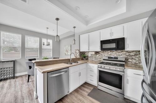12 Magellan Aisle, Irvine CA  92620-5717 exterior