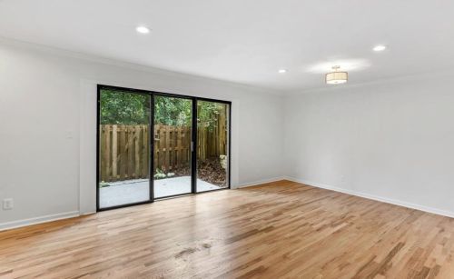 2501 Bradford Sq, Atlanta GA  30345-1338 exterior