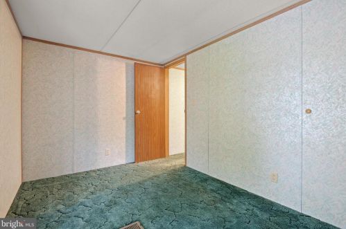 207 Sunningdale Ct, Lancaster PA  17603-2185 exterior