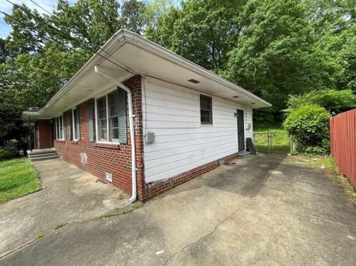 2647 Fairlane Dr, Atlanta, GA 30354-2180