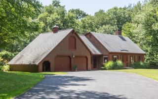 115 Maple Ave, Atkinson, NH 03811-2246