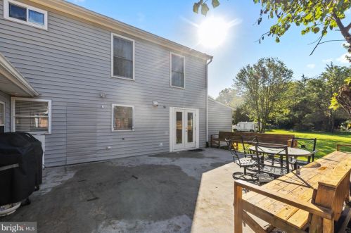 7319 Beverly Park, Springfield VA  22150-3162 exterior