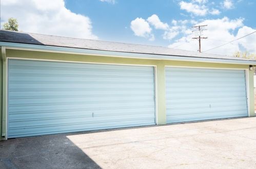 1545 Riverside Dr, Glendale CA 91201-3824 exterior