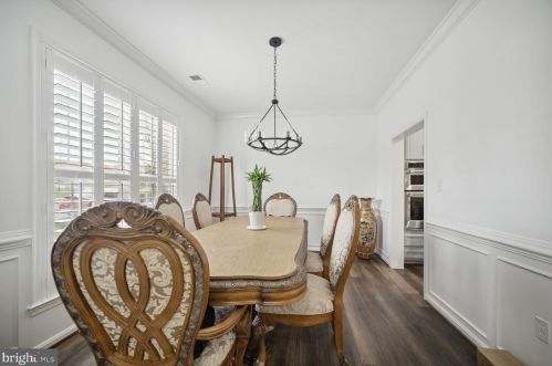 2735 Celestial Dr, Woodbridge, VA 22191-6016