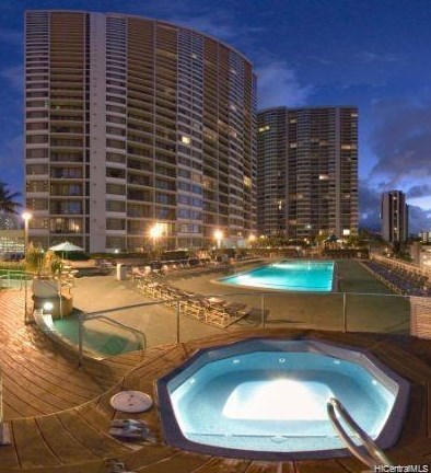 201 Ohua Ave, Honolulu HI  96815-3653 exterior