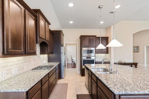 6226 Milam Branch Ln, Richmond TX 77471-6654 exterior