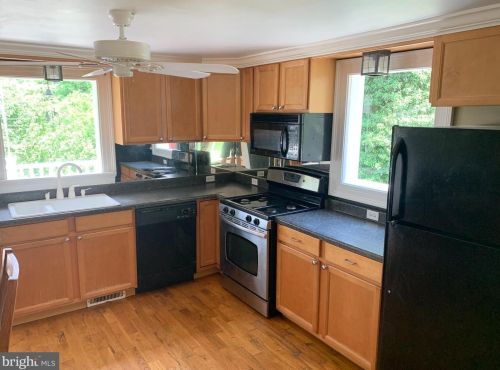 1541 Starcross Rd, York PA  17403-4541 exterior