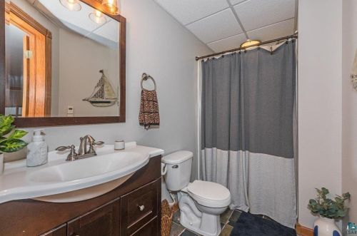 5382 Roosevelt Dr, Duluth MN  55811-3678 exterior