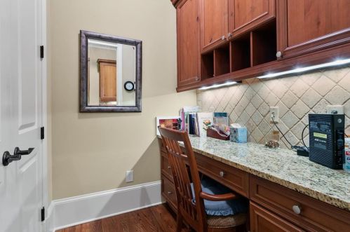 5850 Garber Dr, Atlanta GA  30328-5151 exterior