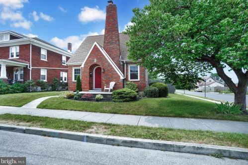 800 Midland Ave, York, PA 17403-2934