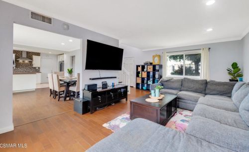 2839 Elizondo Ave, Simi Valley CA 93065-4615 exterior