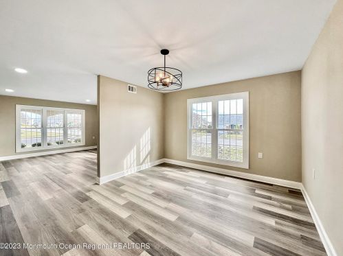 42 Turnbridge Row, Lakehurst, NJ 08759-6658