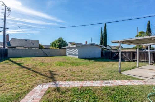 1430 Chalet Ave, Anaheim CA  92802-2147 exterior