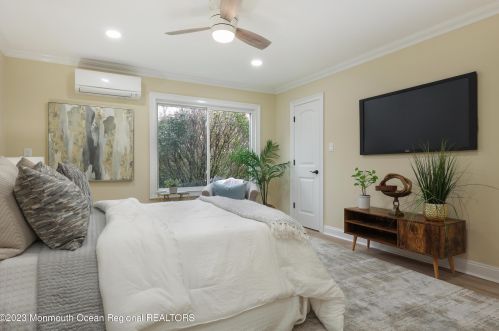 20 Lexington Ct, Tinton Falls NJ 07701-5467 exterior