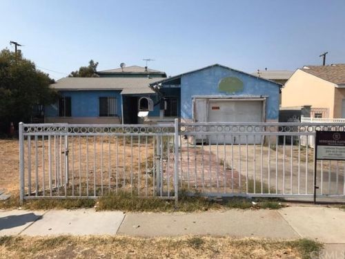 3749 120th St, Hawthorne, CA 90250-3201
