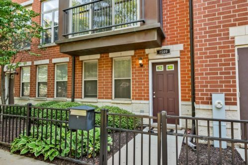 2509 Calumet Ave, Chicago, IL 60616-2438