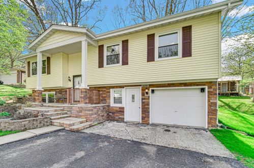 12206 Wallace St, Crown Point, IN 46307-8455