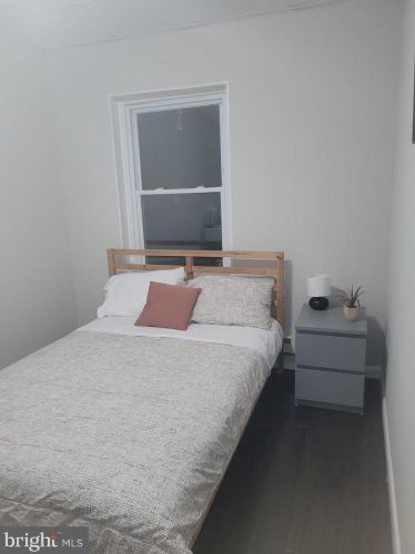 5721 5 St, Philadelphia PA 19120-2307 exterior