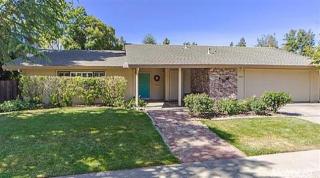 609 Marina Cir, Davis, CA 95616-2728