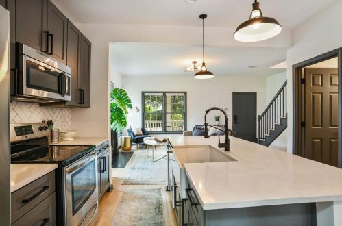 931 Fern Ave, Atlanta GA  30315-1848 exterior