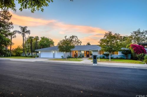 1582 Edgehill Ln, Redlands, CA 92373-6523
